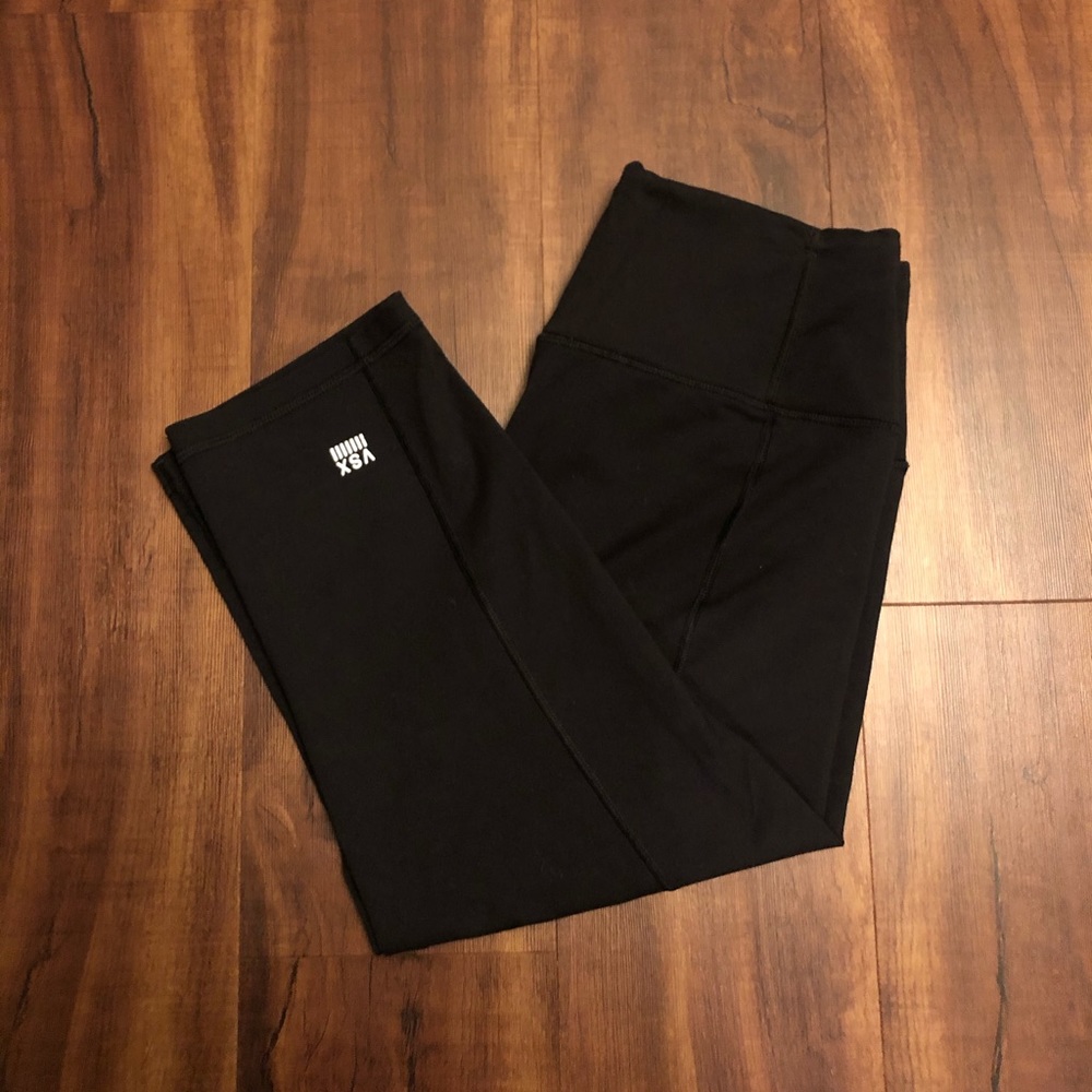 Black VS SPORT crop leggings